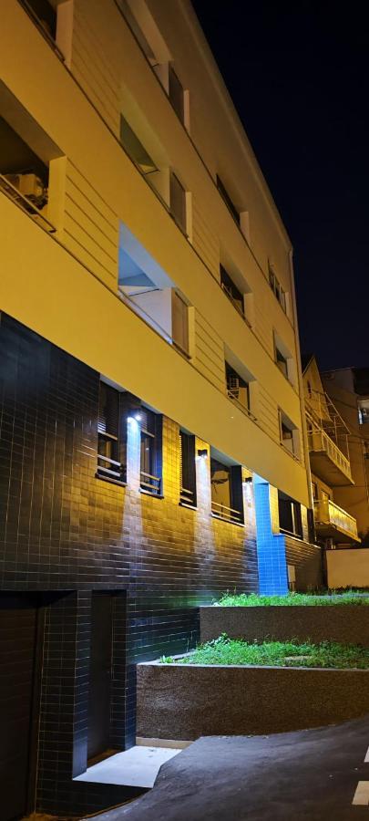 Zvezdara Blue Star Apartment Belgrad Exterior foto